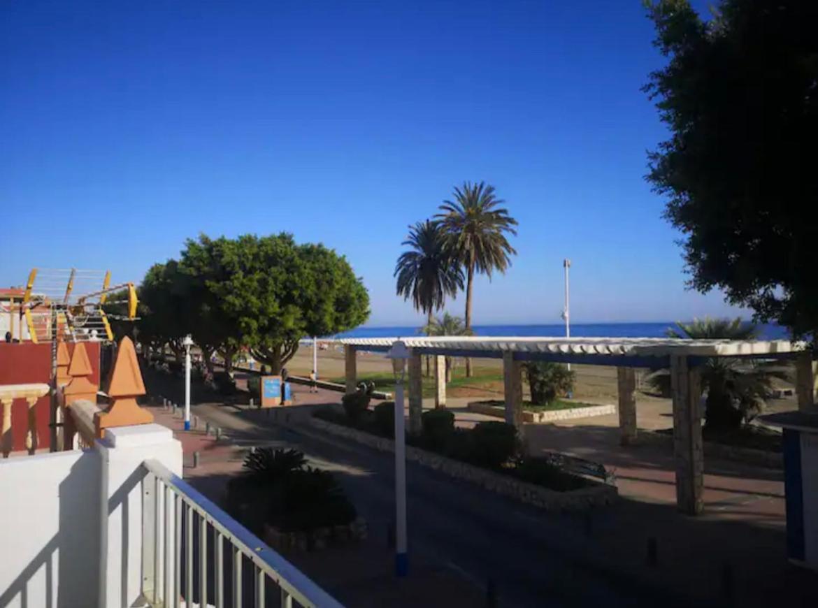 Beachfront House Málaga Exterior foto